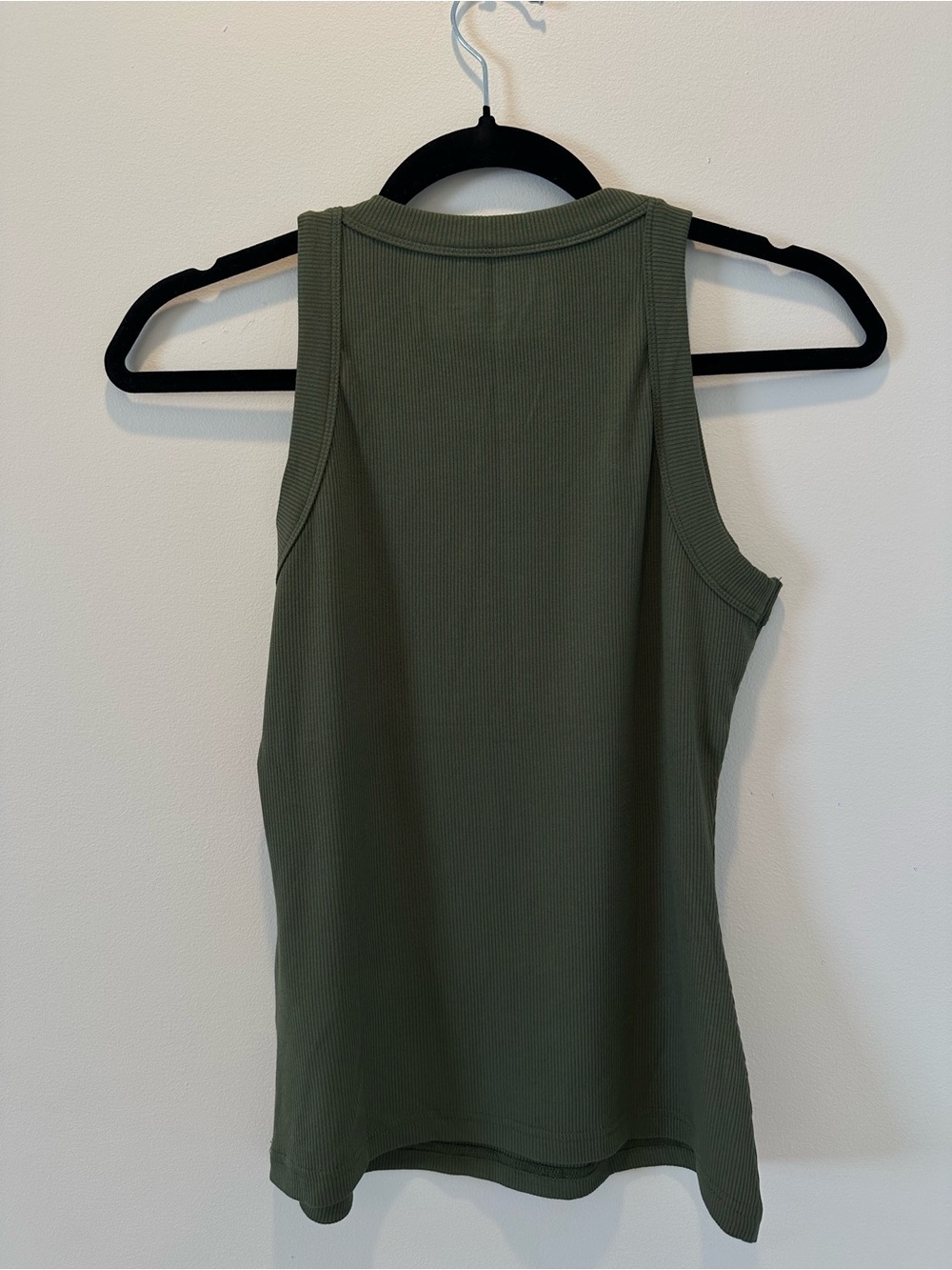 chic Ribbed Tank Top - Olive Green - Picture 6 of 7